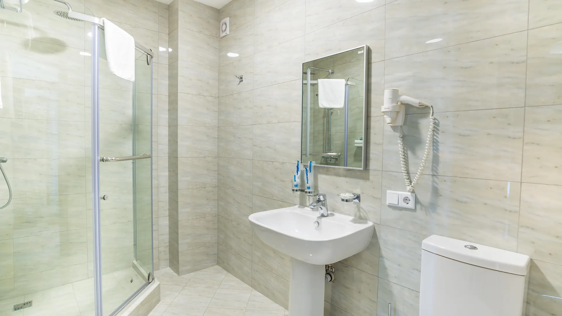 Royal Petrol Hotel Almaty