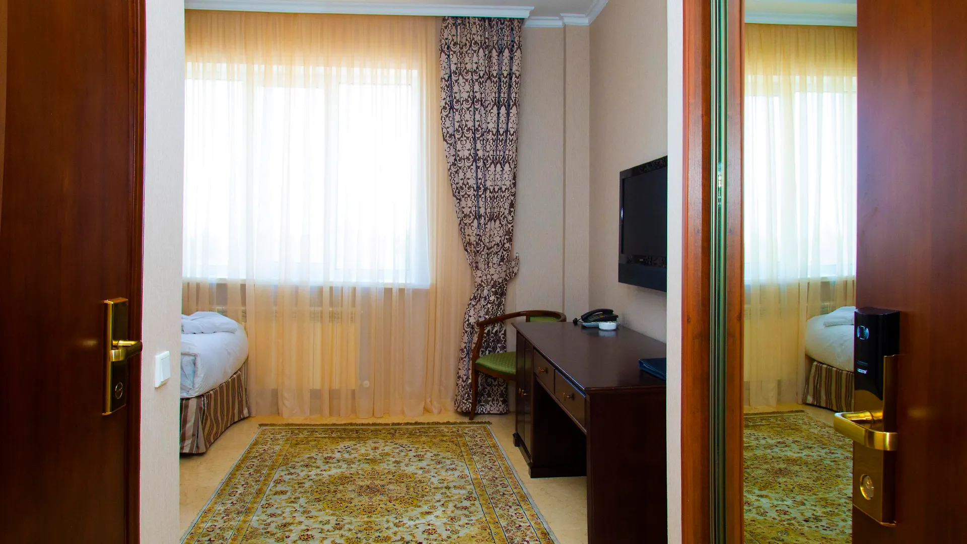 Royal Petrol Hotel Alma-Ata
