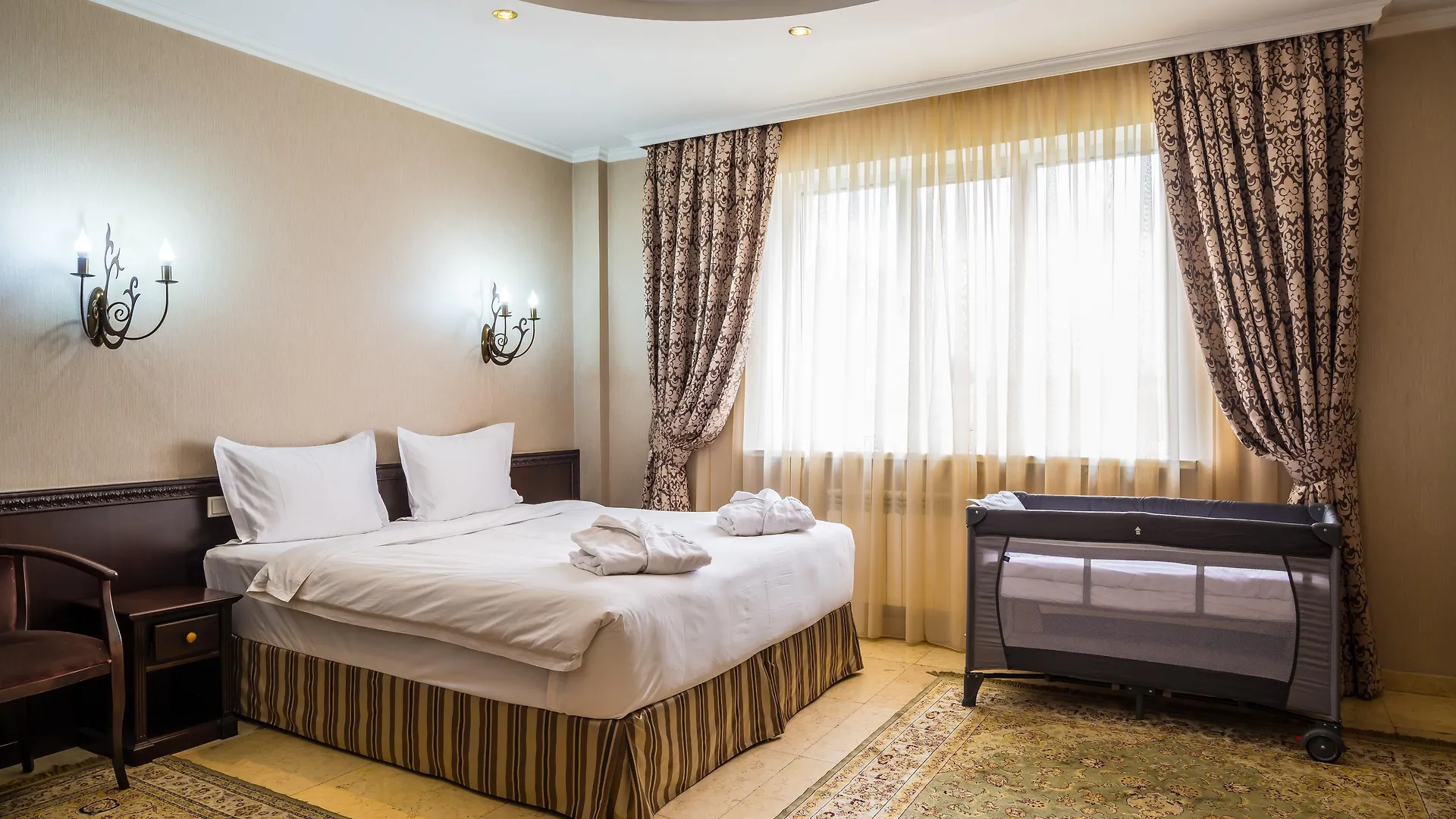 Royal Petrol Hotel Almaty